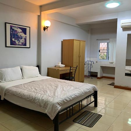 Pikul Apartment Hotel Nong Khai Exterior photo